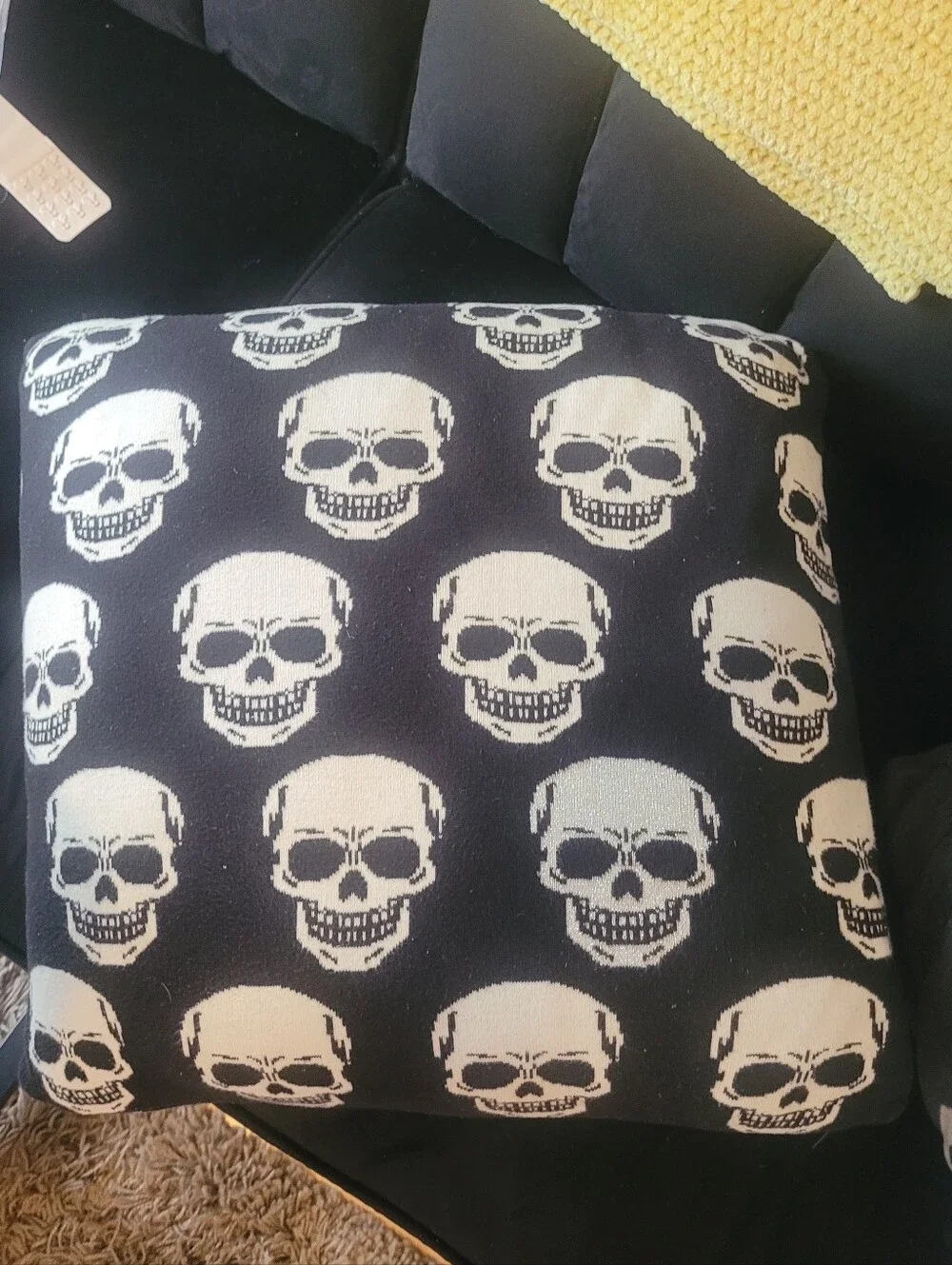 Skull Pattern Decorative Throw Pillow - Black and White